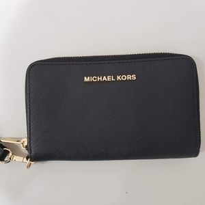 Michael Kors Saffiano Smartphone Wallet/wristlet